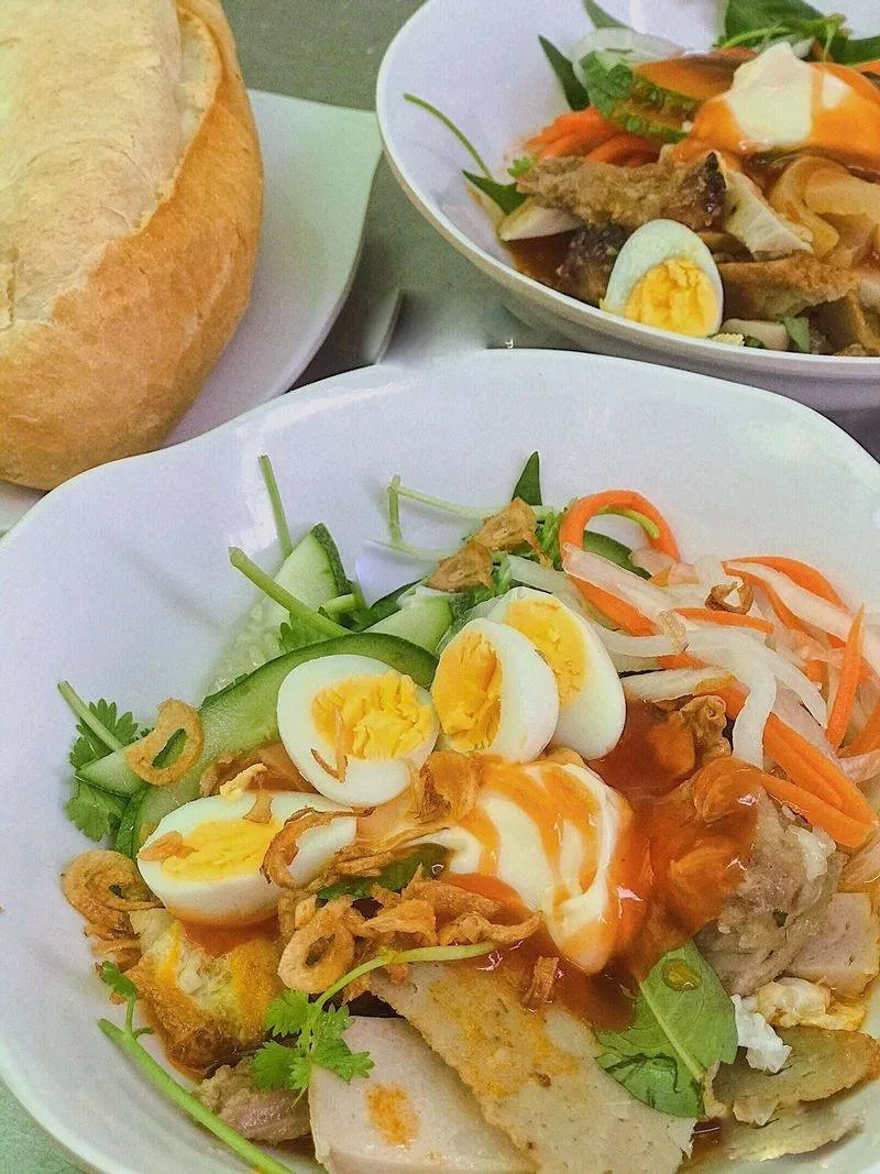 Bánh mì chả cá Đoàn Kết