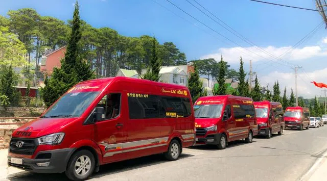 Nhà xe Lạc Hồng