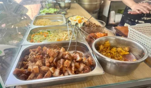 Quán cơm bình dân A Tống Nha Trang