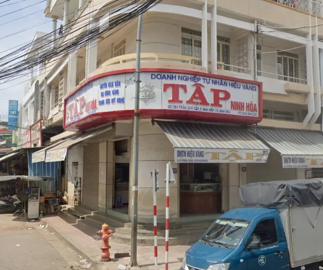 Tiệm vàng Tập Ninh Hòa