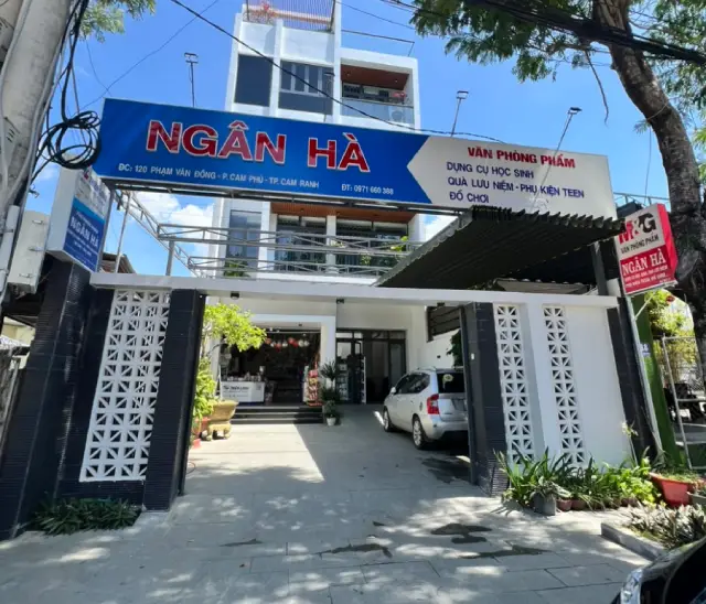Nhà sách Ngân Hà Cam Ranh