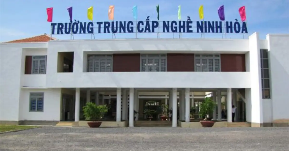 Trường Trung cấp nghề Ninh Hòa