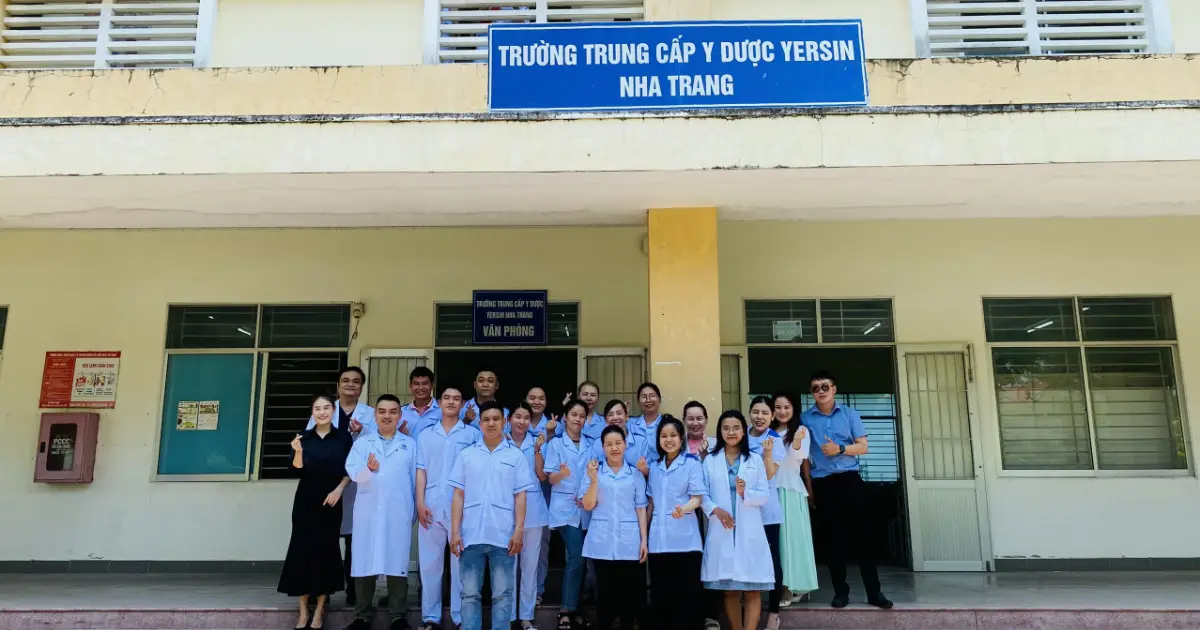 Trường Trung cấp Y dược Yersin Nha Trang